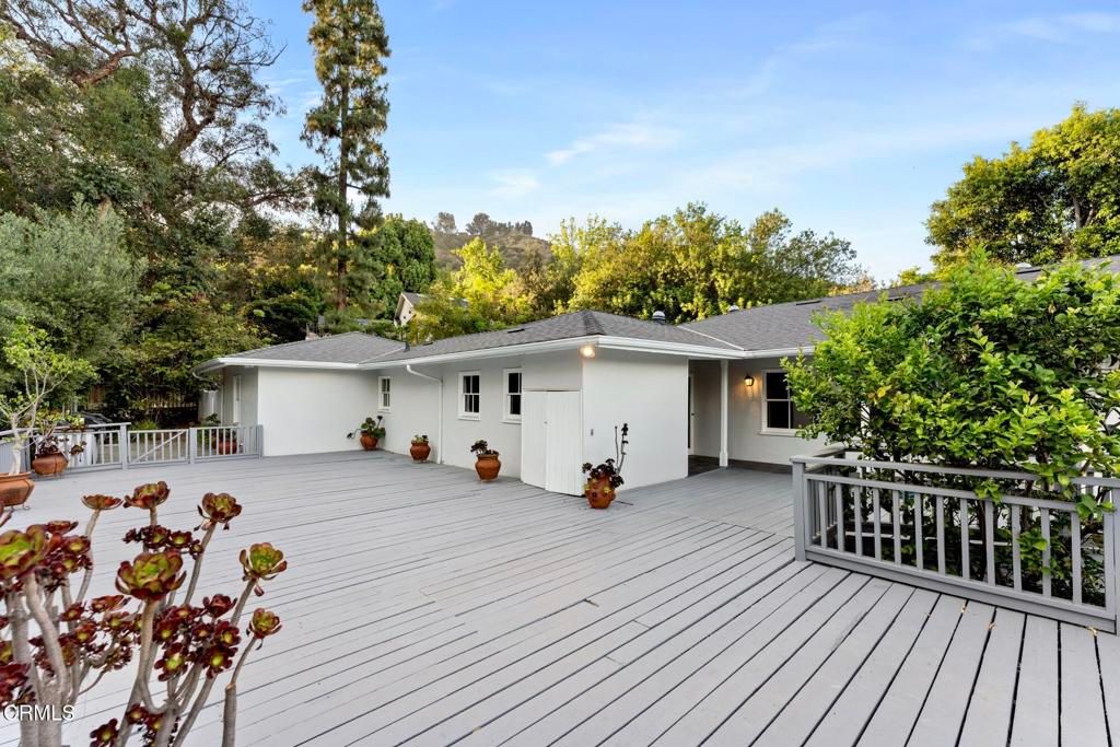 Image 35 of property listing at 1650 Knollwood Drive, Pasadena, CA 91103