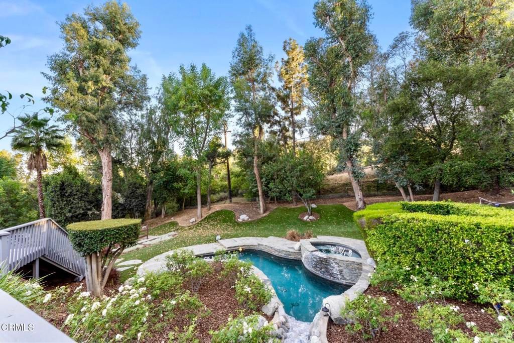 Image 36 of property listing at 1650 Knollwood Drive, Pasadena, CA 91103