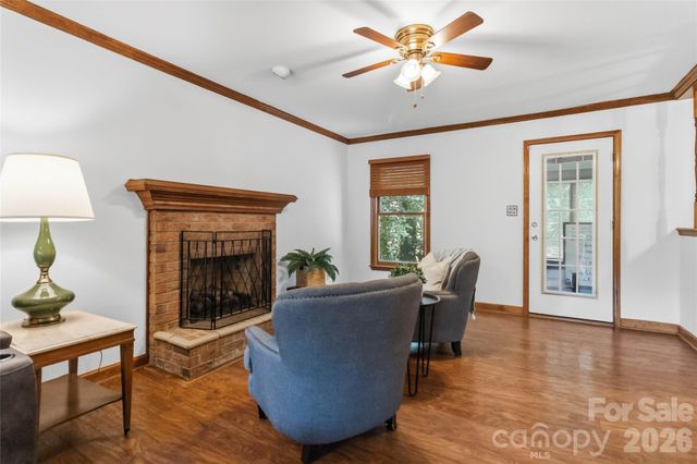 6933 Albaneen Court, Charlotte, NC 28215