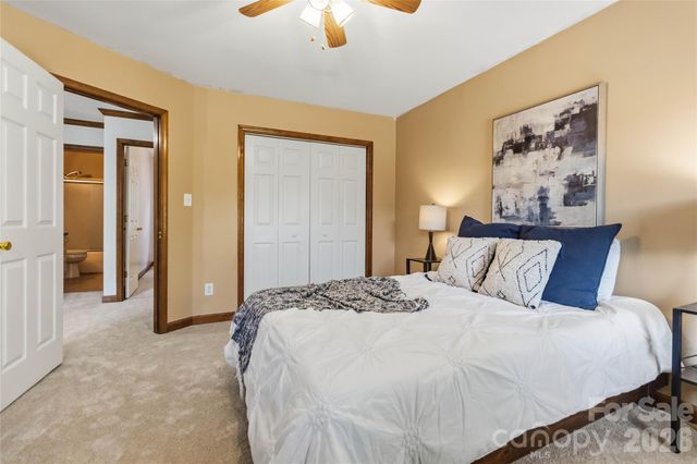 6933 Albaneen Court, Charlotte, NC 28215