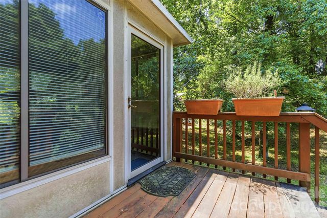 6933 Albaneen Court, Charlotte, NC 28215