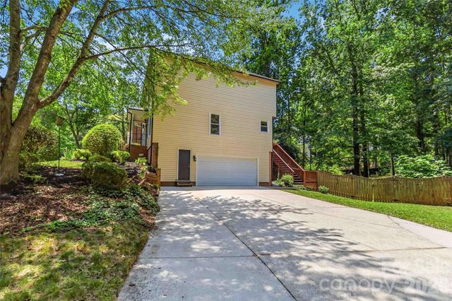 6933 Albaneen Court, Charlotte, NC 28215