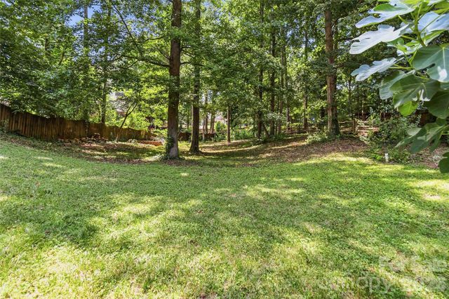 6933 Albaneen Court, Charlotte, NC 28215