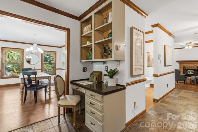 6933 Albaneen Court, Charlotte, NC 28215