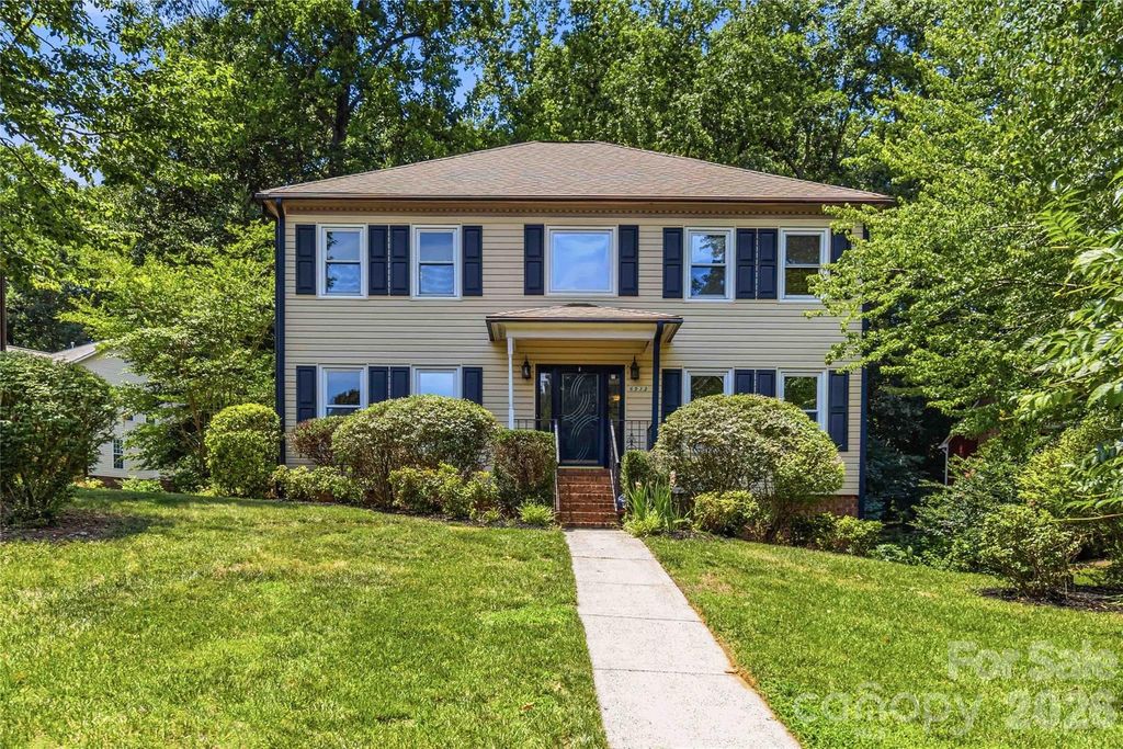 6933 Albaneen Court, Charlotte, NC 28215