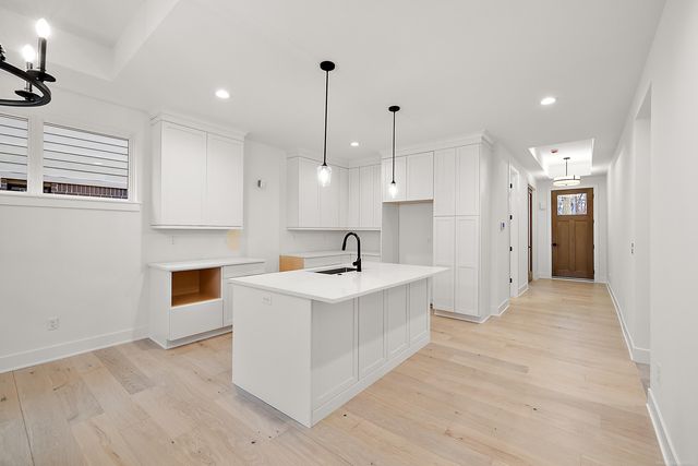 5944 Willow Grove Drive, Troy, MI 48085