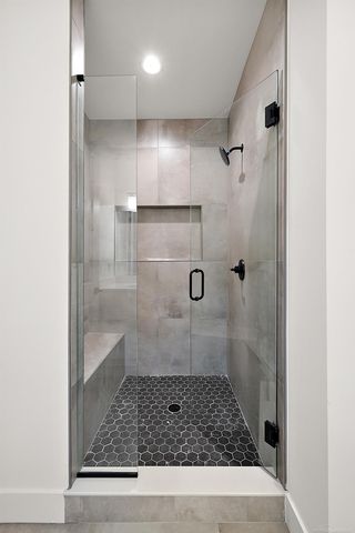 5944 Willow Grove Drive, Troy, MI 48085