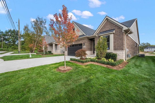 5944 Willow Grove Drive, Troy, MI 48085