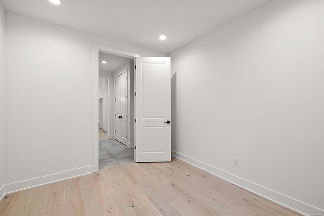 5944 Willow Grove Drive, Troy, MI 48085