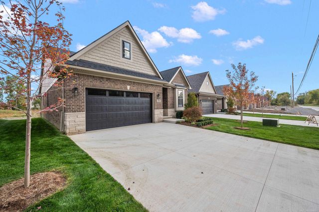 5944 Willow Grove Drive, Troy, MI 48085