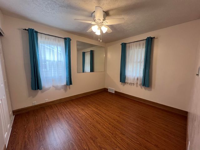 1011 ASH Street, Council Bluffs, IA 51501