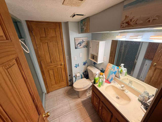 1011 ASH Street, Council Bluffs, IA 51501