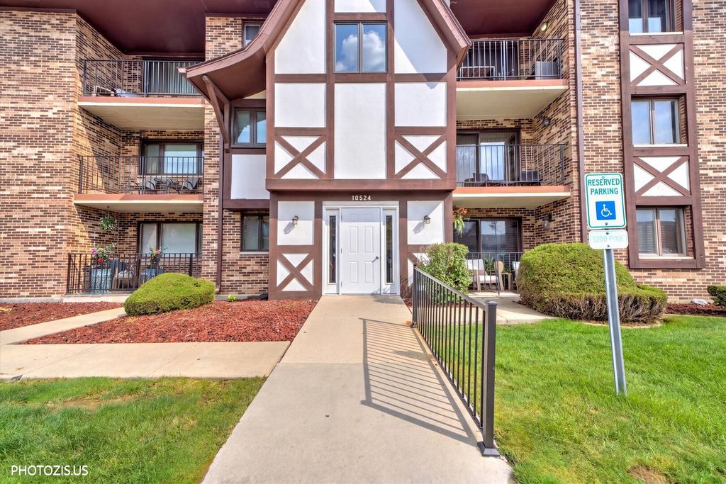 10524 Ridge Cove Drive 25B, Chicago Ridge, IL 60415