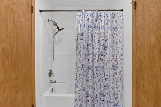 2547 S Florence Drive, Beloit, WI 53511