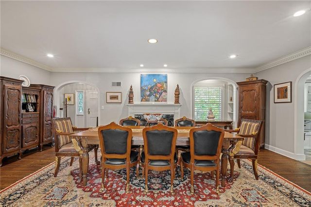 6436 Overbrook Road, Mission Hills, KS 66208