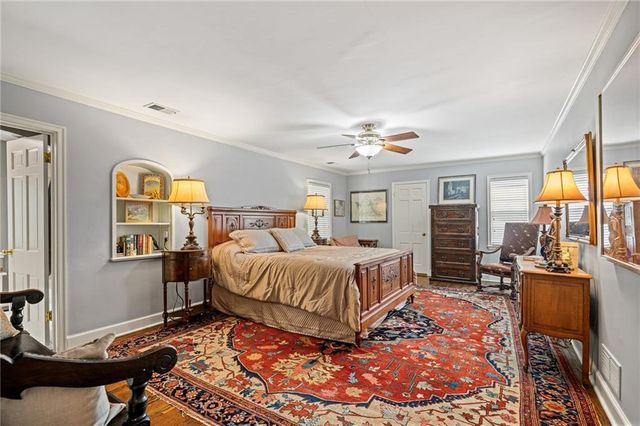 6436 Overbrook Road, Mission Hills, KS 66208