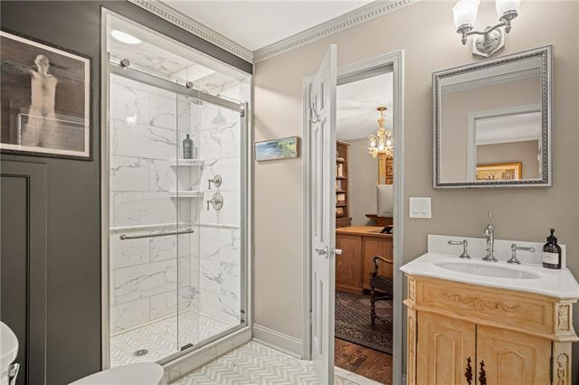 6436 Overbrook Road, Mission Hills, KS 66208