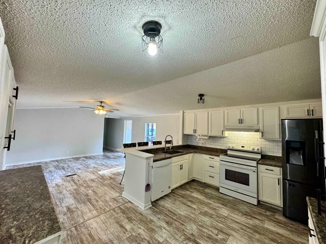 855 BEASON DR, Morris Chapel, TN 38361