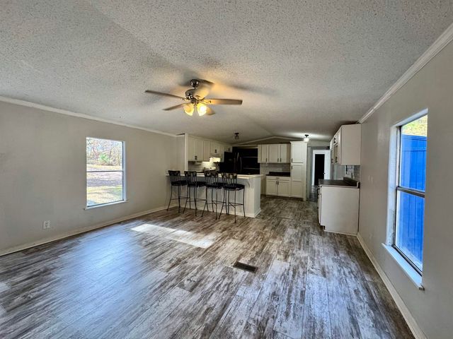 855 BEASON DR, Morris Chapel, TN 38361