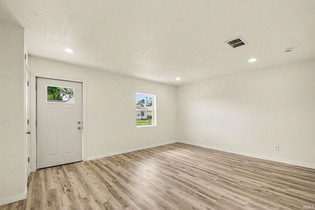 218 Meridian Street, Mishawaka, IN 46544