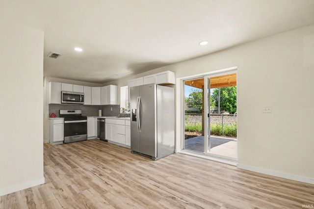 218 Meridian Street, Mishawaka, IN 46544