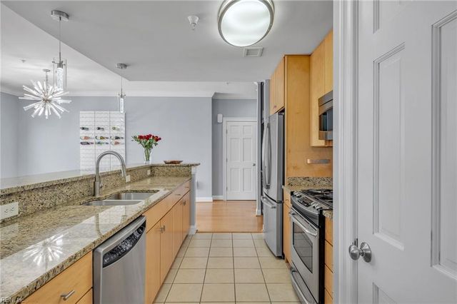 123 College Pl Unit 1402, Norfolk, VA 23510