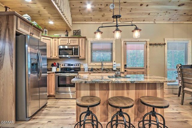 3805 Pleasant View Lane, Sevierville, TN 37862