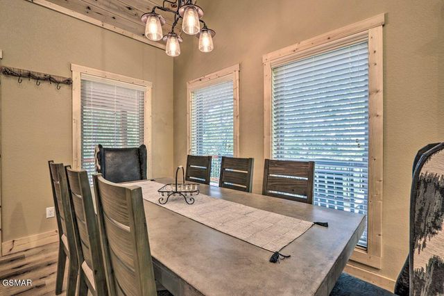 3805 Pleasant View Lane, Sevierville, TN 37862