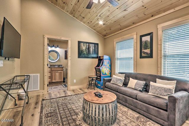 3805 Pleasant View Lane, Sevierville, TN 37862