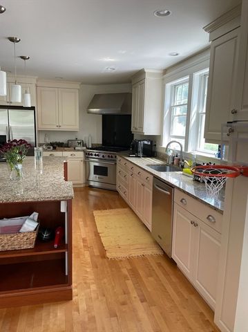 52 Riverdale Road 52, Wellesley, MA 02481