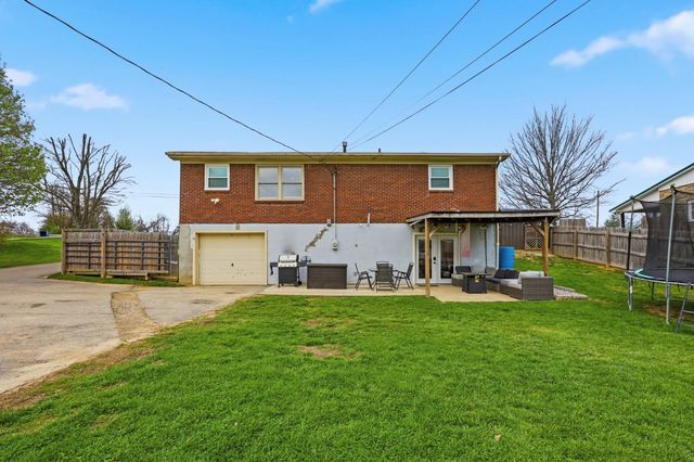 1506 Alton Road, Lawrenceburg, KY 40342