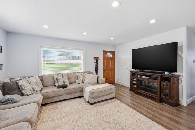 1506 Alton Road, Lawrenceburg, KY 40342