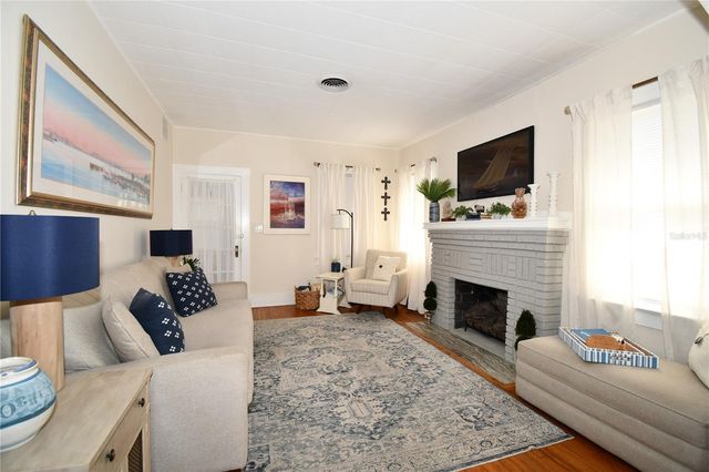 1245 N ALEXANDER STREET, Mount Dora, FL 32757