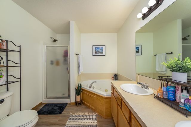 1721 N Hawthorn Ct, Andover, KS 67002
