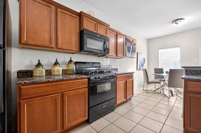 10221 Stone Gate Drive, Conroe, TX 77385