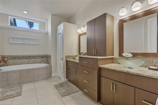 1407 SW 49th ST, Cape Coral, FL 33914