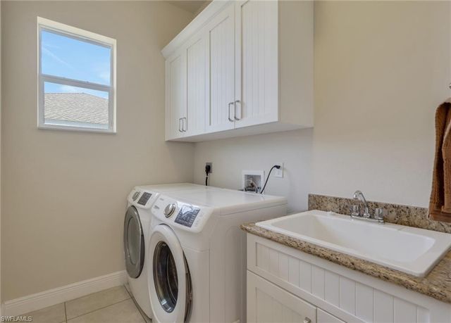 1407 SW 49th ST, Cape Coral, FL 33914