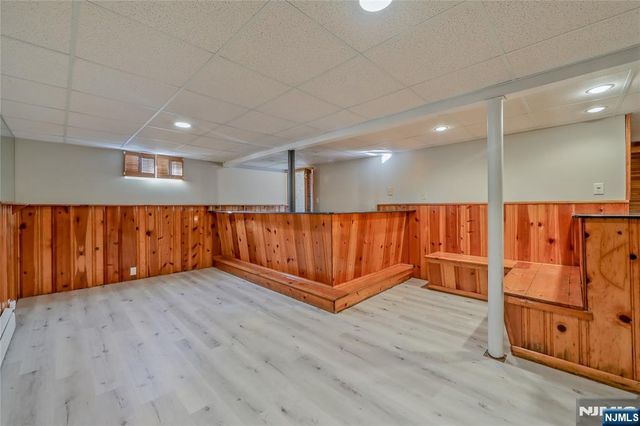 16 Glen Place, Old Tappan, NJ 07675