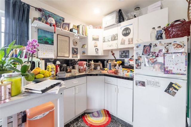 22113 Cantlay Street, Canoga Park, CA 91303