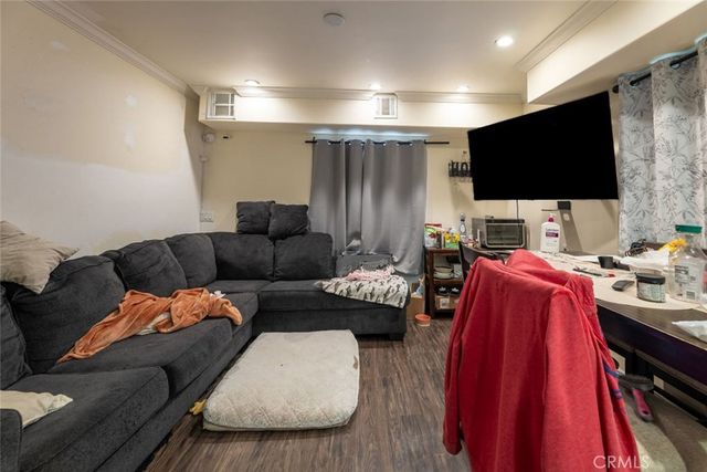 22113 Cantlay Street, Canoga Park, CA 91303