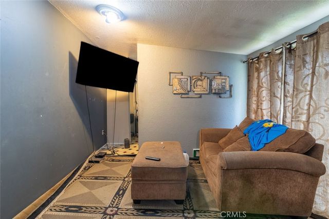 22113 Cantlay Street, Canoga Park, CA 91303