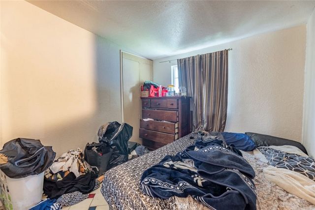 22113 Cantlay Street, Canoga Park, CA 91303