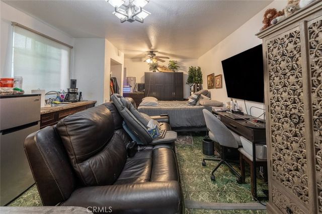 22113 Cantlay Street, Canoga Park, CA 91303