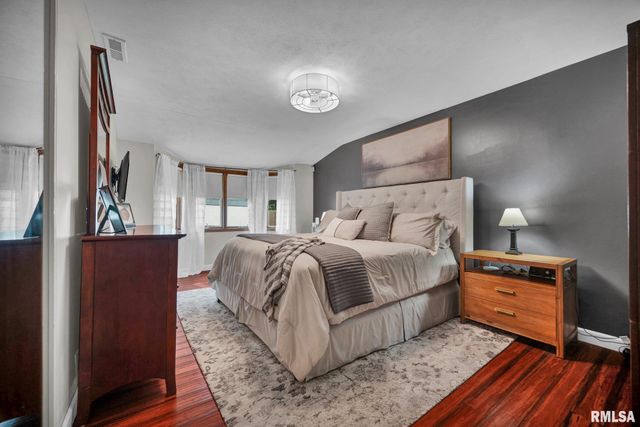 336 W BARRINGTON Road, Peoria, IL 61614