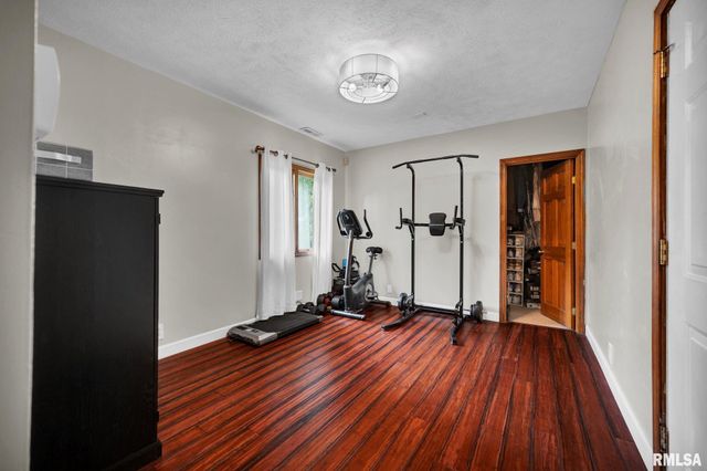 336 W BARRINGTON Road, Peoria, IL 61614