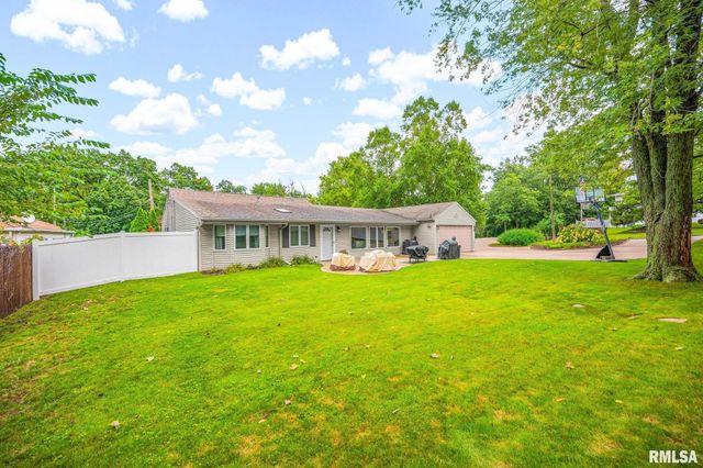 336 W BARRINGTON Road, Peoria, IL 61614