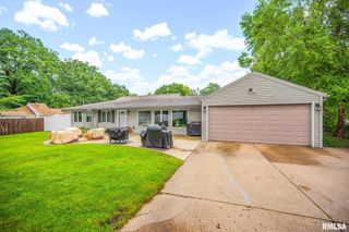 336 W BARRINGTON Road, Peoria, IL 61614