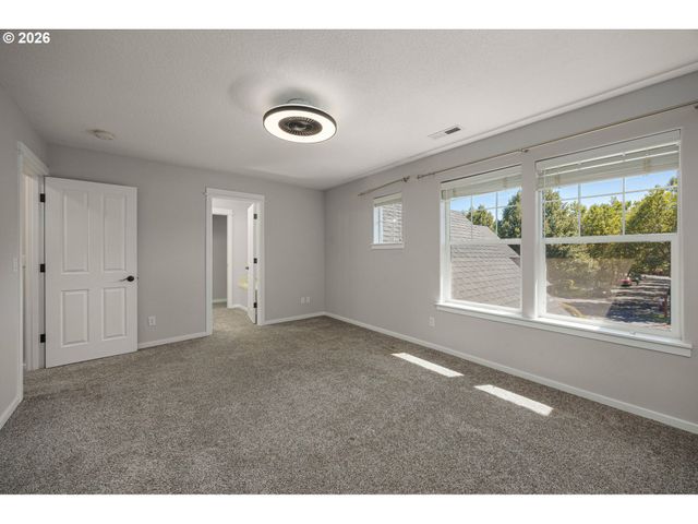 7024 Ne CHERRY Dr, Hillsboro, OR 97124