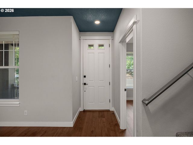 7024 Ne CHERRY Dr, Hillsboro, OR 97124