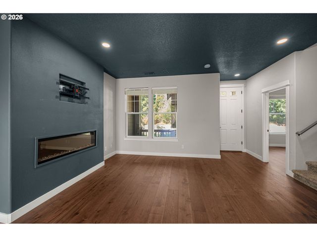 7024 Ne CHERRY Dr, Hillsboro, OR 97124